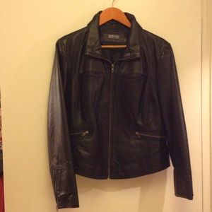 Black jacket in leather